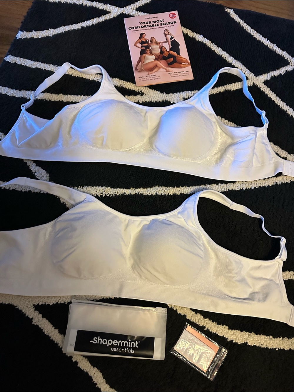 EBUC TWO L WHT SHAPERMINT ESSENTIAL EVERYDAY COMFORT STRAP WIRELESS SHAPING BRAS